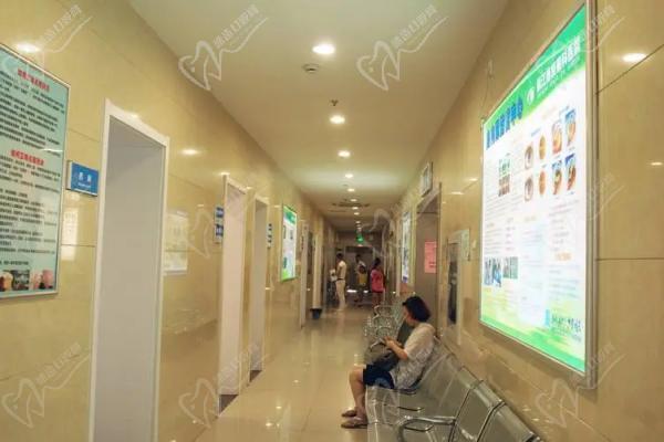 郴州市第 一人民醫(yī)院眼科患者等待區(qū)