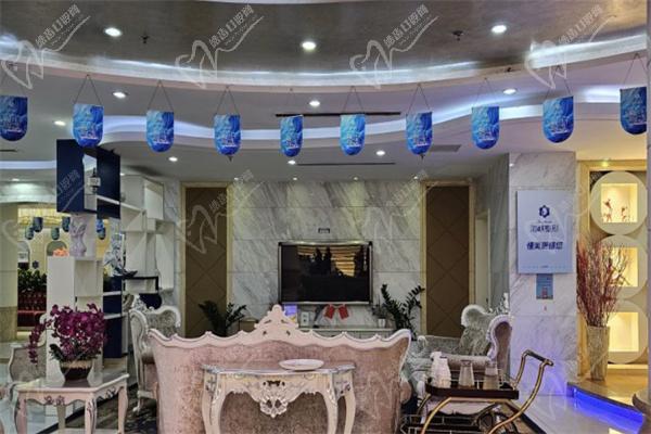 濟(jì)南海峽美容整形醫(yī)院大廳