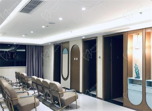 貴陽(yáng)華美紫馨整形醫(yī)院