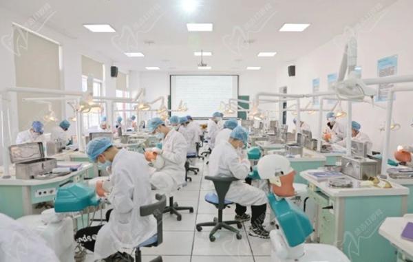 南昌大學附屬口腔醫(yī)院（江西省口腔醫(yī)院）