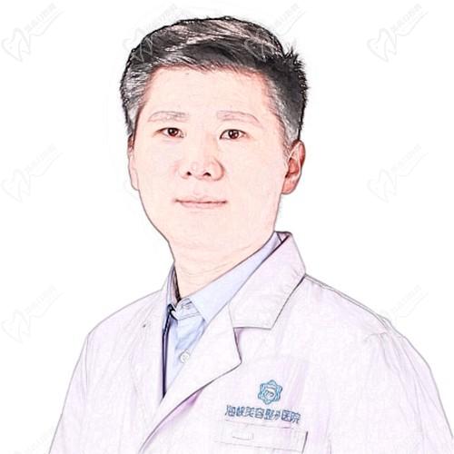 做面部吸脂逄寶峰和徐永那個(gè)技術(shù)好？看濟(jì)南海峽逄寶峰徐永口碑點(diǎn)評